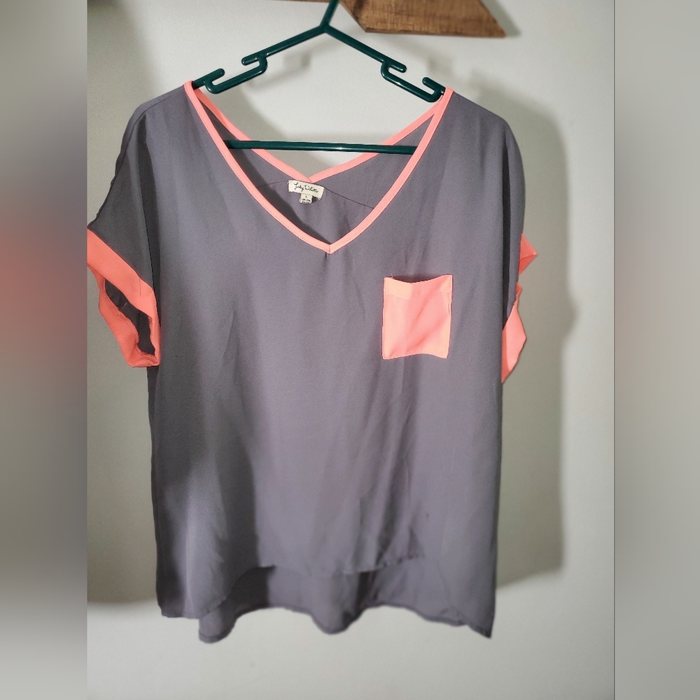 Cute Lily White casual blouse